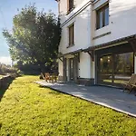 Daire Nid Du Pic - Cozy Alpine Retreat With Private Garden In *
