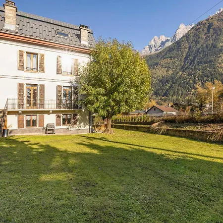 Nid Du Pic - Cozy Alpine Retreat With Private Garden In شامونكس