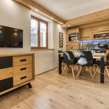 Nid Du Pic - Cozy Alpine Retreat With Private Garden In Chamonix Mont Blanc